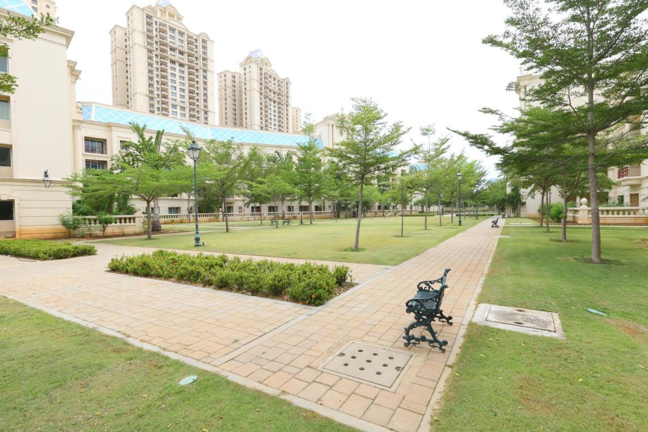 Oyo 6954 The Lawns Oragadam Hotel Екстериор снимка